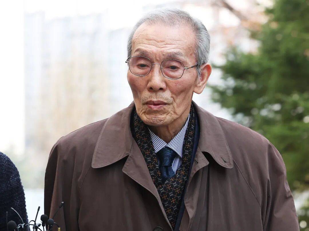 麻将胡了试玩-《鱿鱼游戏》“001号爷爷”涉猥亵罪案，改判无罪