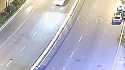 麻将胡了-“00后”新警下班后街头“跨栏”，获全网点赞！