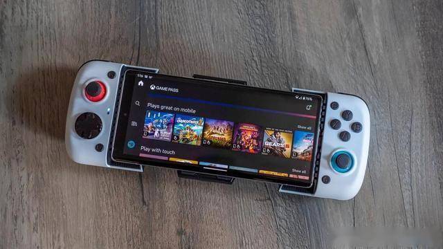 iOS模拟器日趋完善：让iPhone秒变GBA+PSP+3DS掌机